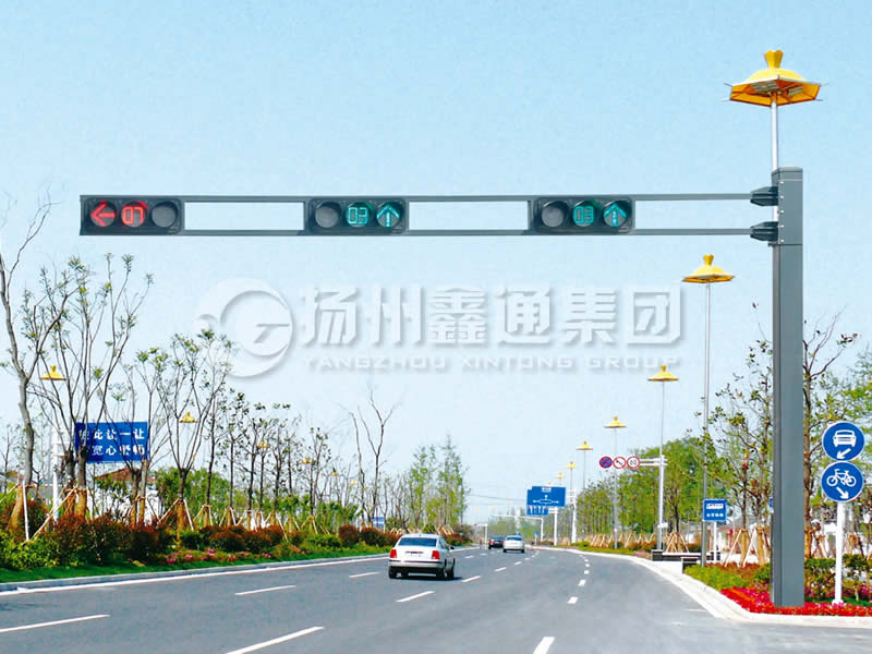 XHDG-014，雙橫臂信號(hào)燈桿