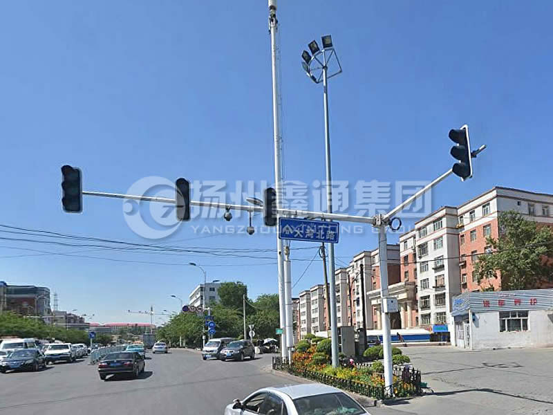 XHDG-050，八棱直角懸臂信號燈桿