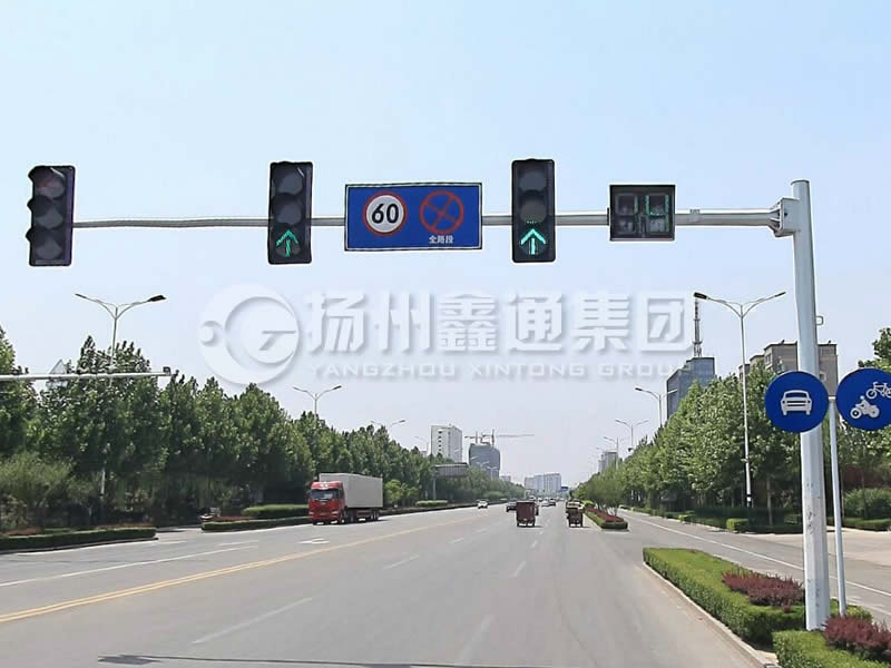 XHDG-060，八棱懸臂信號(hào)燈桿